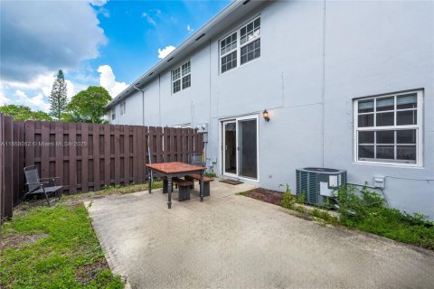 Снять в аренду таунхаус в Дейви, Флорида 2 спальни, 133.78м2, № 1882254 - фото 25