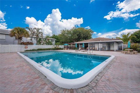 Снять в аренду таунхаус в Дейви, Флорида 2 спальни, 133.78м2, № 1882254 - фото 29