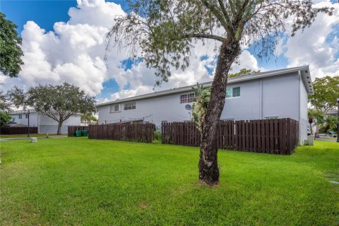 Снять в аренду таунхаус в Дейви, Флорида 2 спальни, 133.78м2, № 1882254 - фото 27