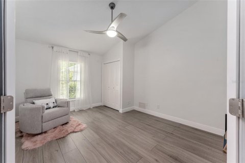 House in Wildwood, Florida 4 bedrooms, 197.51 sq.m. № 1821198 - photo 29