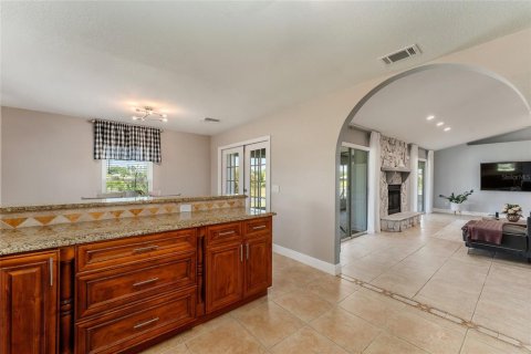 House in Wildwood, Florida 4 bedrooms, 197.51 sq.m. № 1821198 - photo 18