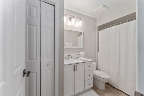 House in Wildwood, Florida 4 bedrooms, 197.51 sq.m. № 1821198 - photo 27