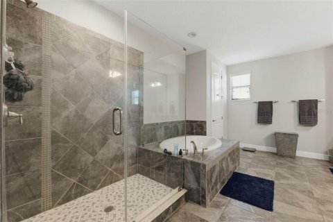 Casa en venta en Tampa, Florida, 4 dormitorios, 320.05 m2 № 2383901 - foto 6