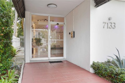 Купить кондоминиум в Майами-Бич, Флорида 1 спальня, 83.61м2, № 2043398 - фото 22