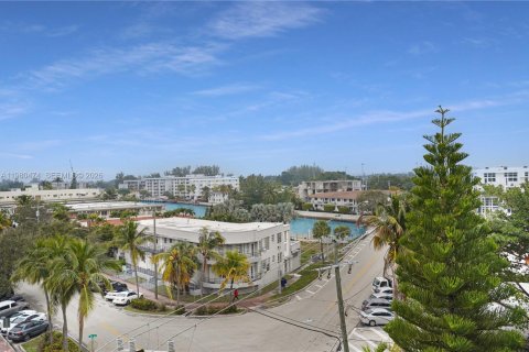 Купить кондоминиум в Майами-Бич, Флорида 1 спальня, 83.61м2, № 2043398 - фото 28