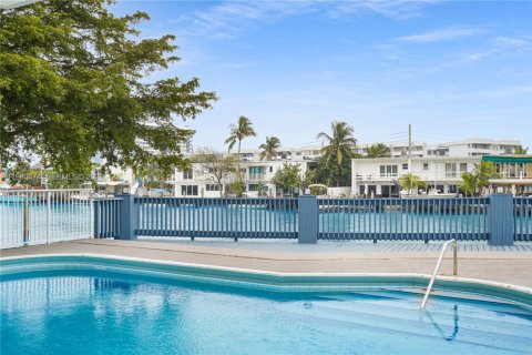 Купить кондоминиум в Майами-Бич, Флорида 1 спальня, 83.61м2, № 2043398 - фото 26