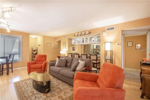 Copropriété à louer à Saint Petersburg, Floride: 2 chambres, 102.19 m2 № 2415356 - photo 13