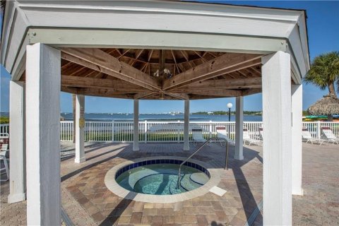 Copropriété à louer à Saint Petersburg, Floride: 2 chambres, 102.19 m2 № 2415356 - photo 23