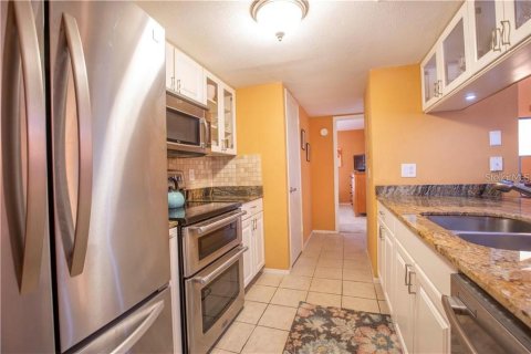 Copropriété à louer à Saint Petersburg, Floride: 2 chambres, 102.19 m2 № 2415356 - photo 7