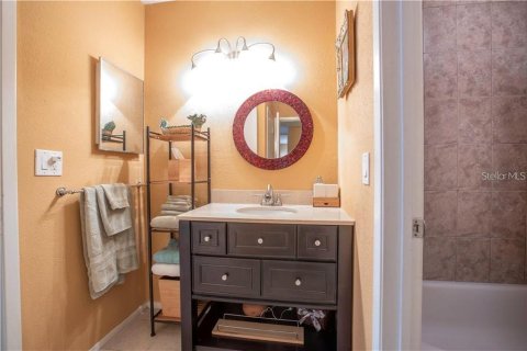 Copropriété à louer à Saint Petersburg, Floride: 2 chambres, 102.19 m2 № 2415356 - photo 19