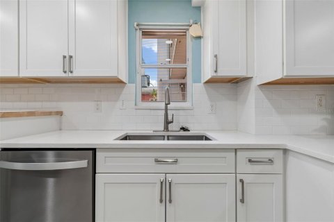 Купить таунхаус в Тампа, Флорида 5 комнат, 150.13м2, № 2092462 - фото 12