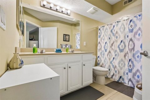 Condo in Orlando, Florida, 3 bedrooms № 2258607 - photo 19