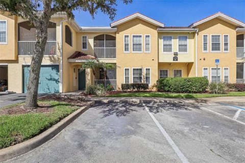 Condo in Orlando, Florida, 3 bedrooms № 2258607 - photo 2