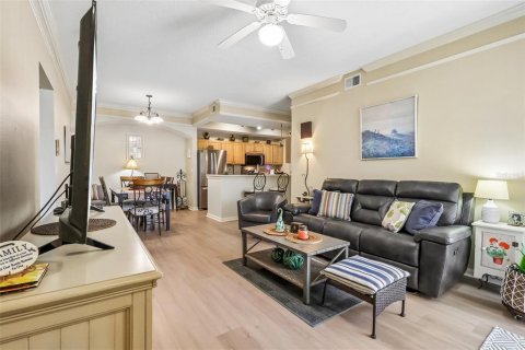 Condo in Orlando, Florida, 3 bedrooms № 2258607 - photo 7