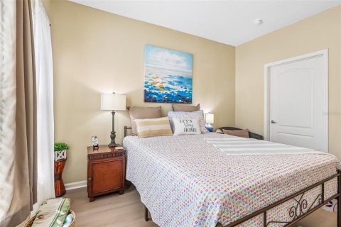 Condo in Orlando, Florida, 3 bedrooms № 2258607 - photo 22