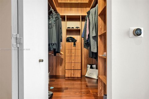 Купить кондоминиум в Майами, Флорида 3 спальни, 240.71м2, № 1842793 - фото 20