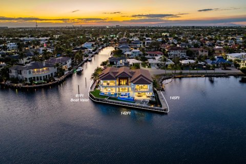 Купить виллу или дом в Бока-Ратон, Флорида 3 комнаты, 1009.01м2, № 2147116 - фото 2
