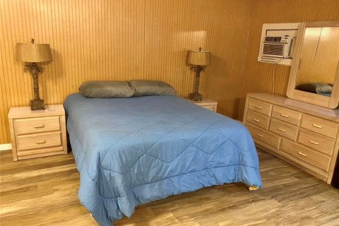 Casa en venta en Okeechobee, Florida, 5 dormitorios, 213.68 m2 № 2217748 - foto 15