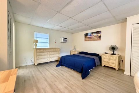 Casa en venta en Okeechobee, Florida, 5 dormitorios, 213.68 m2 № 2217748 - foto 7