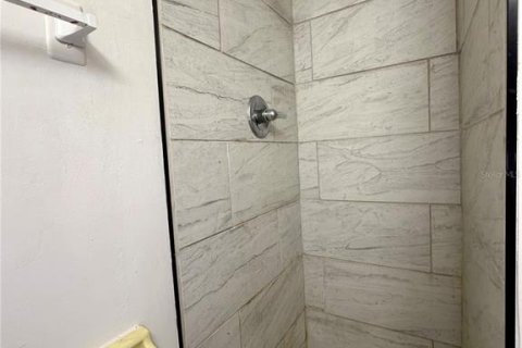 Casa en venta en Okeechobee, Florida, 5 dormitorios, 213.68 m2 № 2217748 - foto 21
