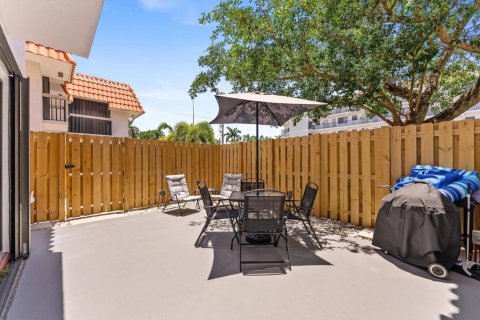 Townhouse in Boca Raton, Florida 2 bedrooms, 128.21 sq.m. № 2267636 - photo 21