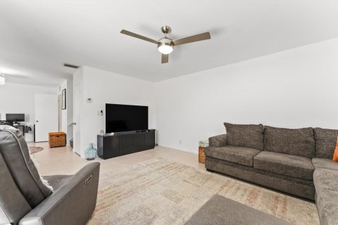 Townhouse in Boca Raton, Florida 2 bedrooms, 128.21 sq.m. № 2267636 - photo 9