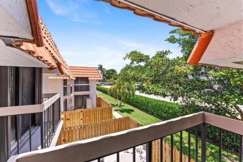Townhouse in Boca Raton, Florida 2 bedrooms, 128.21 sq.m. № 2267636 - photo 16