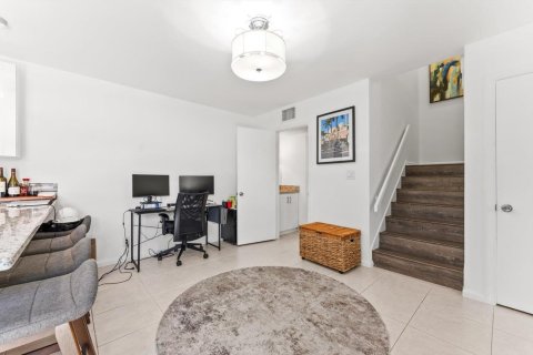 Townhouse in Boca Raton, Florida 2 bedrooms, 128.21 sq.m. № 2267636 - photo 7