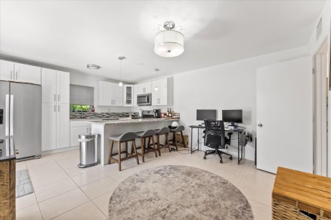 Townhouse in Boca Raton, Florida 2 bedrooms, 128.21 sq.m. № 2267636 - photo 5