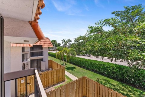 Townhouse in Boca Raton, Florida 2 bedrooms, 128.21 sq.m. № 2267636 - photo 10
