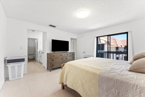 Townhouse in Boca Raton, Florida 2 bedrooms, 128.21 sq.m. № 2267636 - photo 14