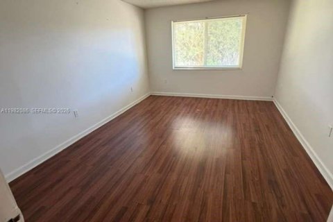 Снять в аренду кондоминиум в Майами-Гарденс, Флорида 1 спальня, 67.82м2, № 2043223 - фото 5