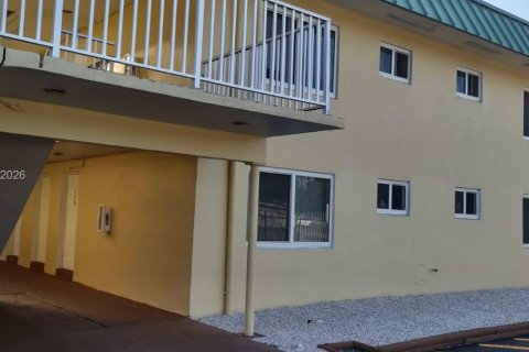 Снять в аренду кондоминиум в Майами-Гарденс, Флорида 1 спальня, 67.82м2, № 2043223 - фото 9