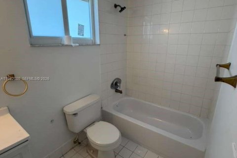 Снять в аренду кондоминиум в Майами-Гарденс, Флорида 1 спальня, 67.82м2, № 2043223 - фото 7