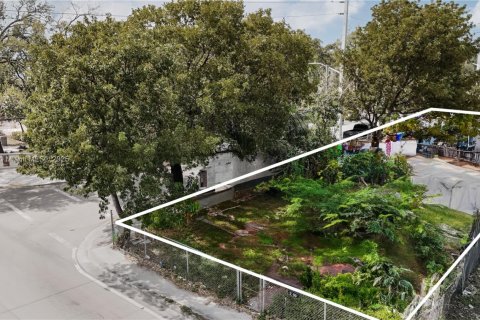 Propiedad comercial en venta en Miami, Florida, 100.71 m2 № 1871725 - foto 2
