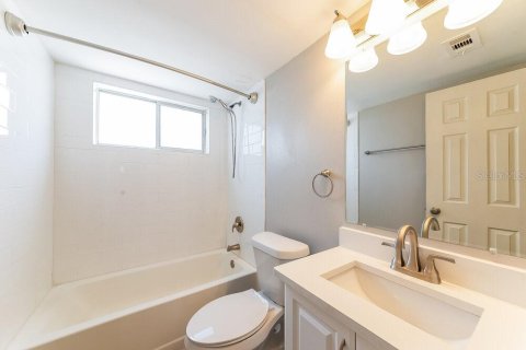 Copropriété à louer à Bradenton, Floride: 2 chambres, 94.67 m2 № 2100268 - photo 15