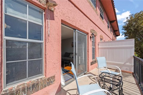 Condo in Fort Lauderdale, Florida, 2 bedrooms  № 2030600 - photo 21