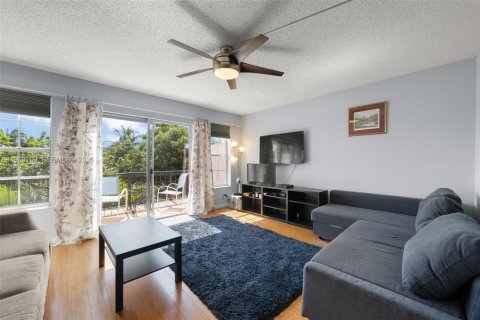 Condo in Fort Lauderdale, Florida, 2 bedrooms  № 2030600 - photo 15
