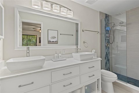 Villa ou maison à vendre à Tarpon Springs, Floride: 2 chambres, 115.2 m2 № 2430781 - photo 4