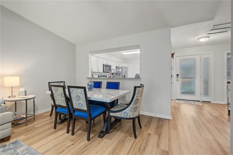 Villa ou maison à vendre à Tarpon Springs, Floride: 2 chambres, 115.2 m2 № 2430781 - photo 25