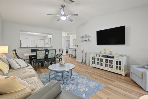 Villa ou maison à vendre à Tarpon Springs, Floride: 2 chambres, 115.2 m2 № 2430781 - photo 23