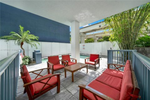 Купить кондоминиум в Майами, Флорида 2 спальни, 98.1м2, № 1927850 - фото 16