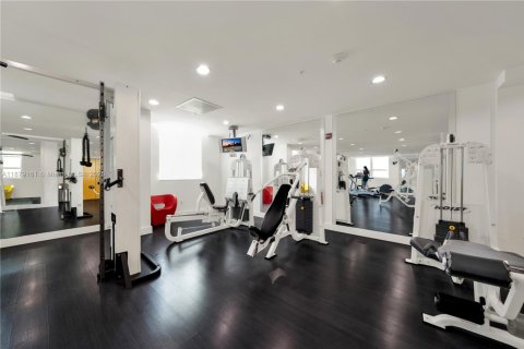 Купить кондоминиум в Майами, Флорида 2 спальни, 98.1м2, № 1927850 - фото 15