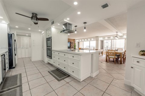 Condo in Miami, Florida, 3 bedrooms  № 2052803 - photo 14