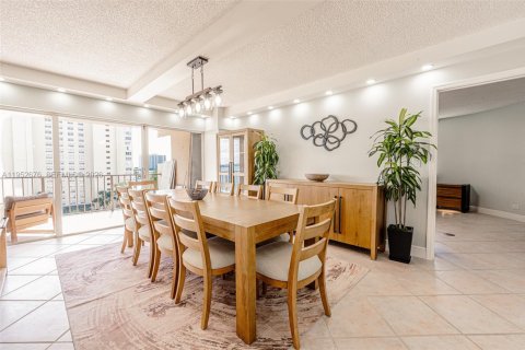 Condo in Miami, Florida, 3 bedrooms  № 2052803 - photo 8