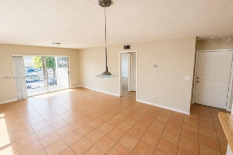 Condo à Pembroke Pines, Floride, 1 chambre  № 2170856