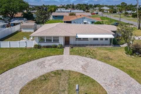 Casa en venta en New Smyrna Beach, Florida, 2 dormitorios, 150.5 m2 № 1838046 - foto 3