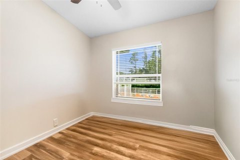 House in Weeki Wachee, Florida 3 bedrooms, 183.76 sq.m. № 1919355 - photo 8