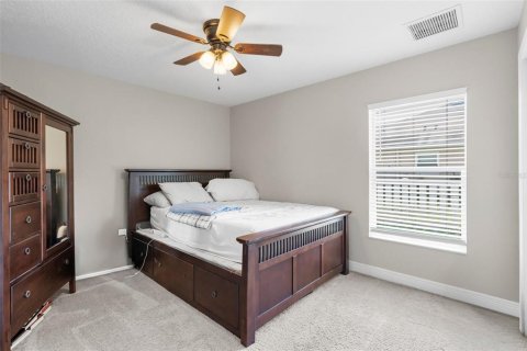House in Weeki Wachee, Florida 3 bedrooms, 183.76 sq.m. № 1919355 - photo 15