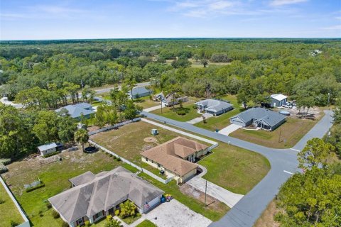 House in Weeki Wachee, Florida 3 bedrooms, 183.76 sq.m. № 1919355 - photo 25